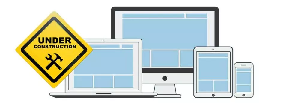 diversi layout sito web con cartello in costruzione